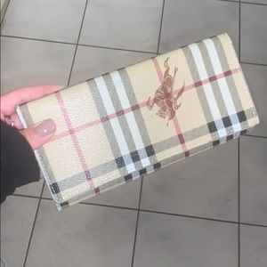 Wallet with Burberry pattern